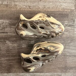 Adidas Yeezy Foam RNNR